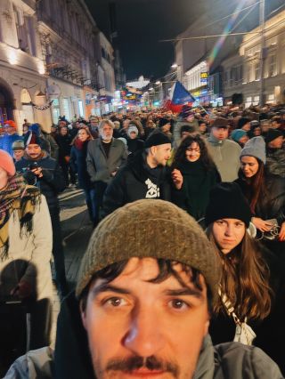 Čo si predstavíš pod slovom auto? Keby som dostal 100 odpovedí, väčšinou by sa v niečom líšili, aj keď stále popisujú ten...